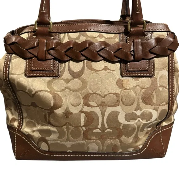Coach Hampton Signature Satchel - Picture 4 of 13